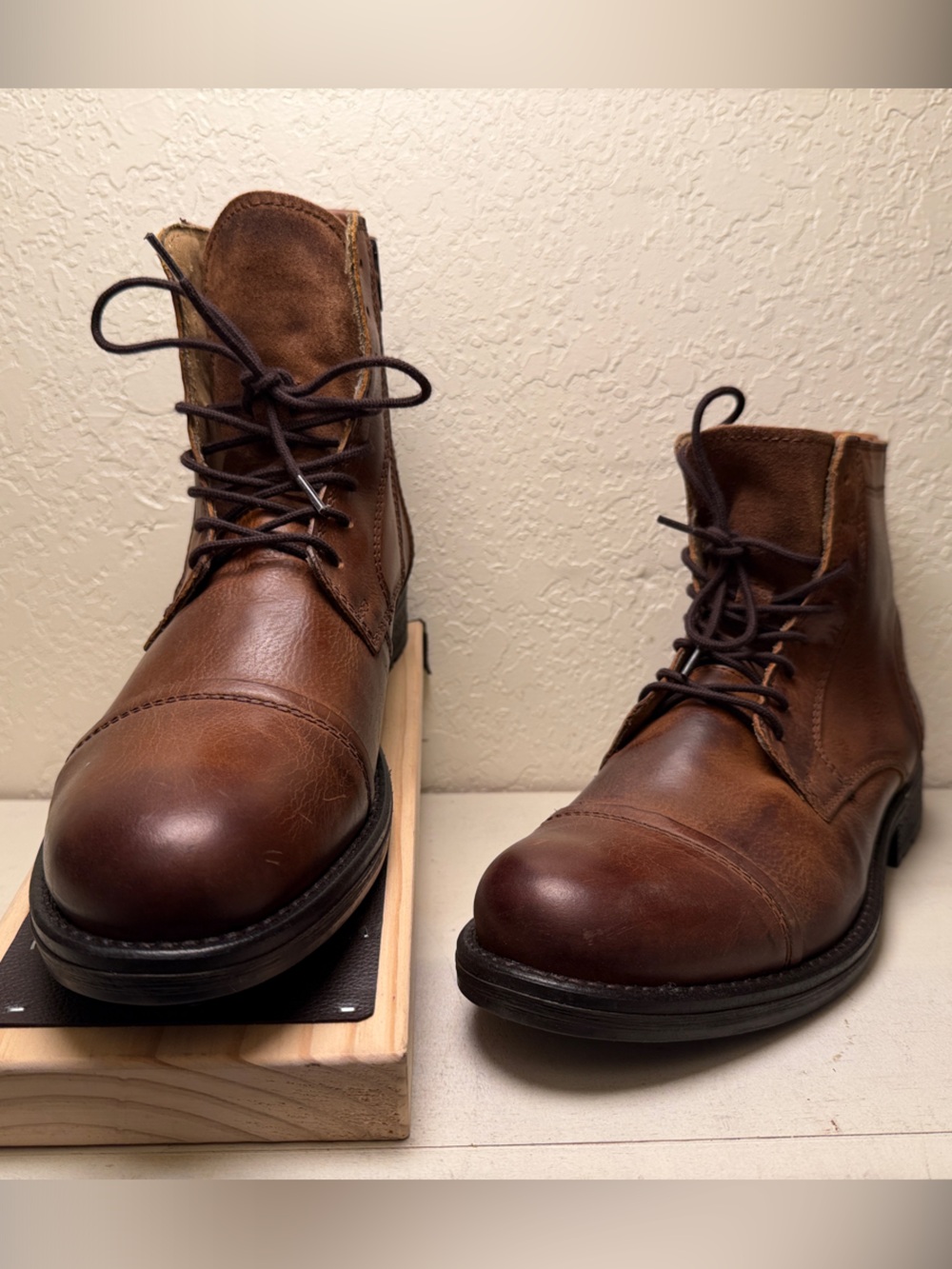 Aldo Men's Chestnut Brown Leather Lace-Up Boots / BRAND NEW